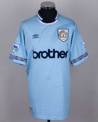 Uwe Rosler sky blue and white No.28 Manchester City short-sleeved shirt, 1995