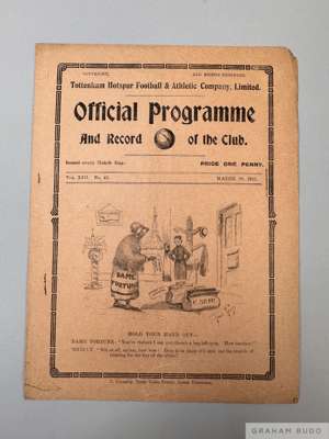 Tottenham Hotspur v. Liverpool home match programme, 28th March 1921

  Signs of folds, pencil text on team page