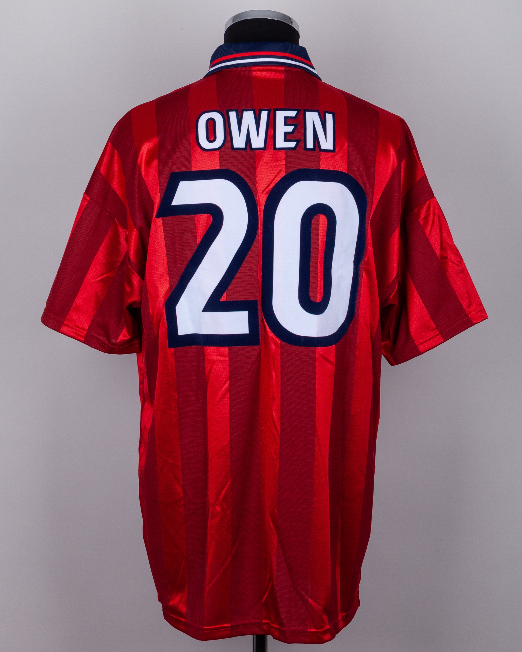 Michael Owen red and white No.20 England 1998 World Cup issued