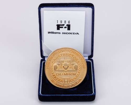 Williams Honda Team 1986 F1 Constructors World Champions Medal - Signed by Mansell and Piquet