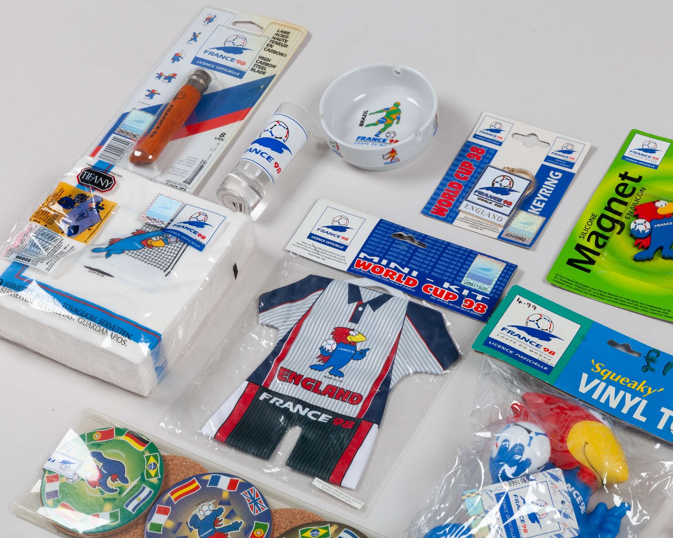 激レア　1998年WORLD CUP記念　France　2つセット World Cup France 1998 A collection of World Cup souvenirs - Budds