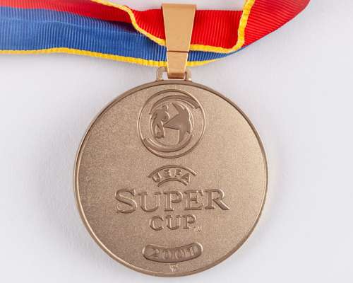 Sammy Lee Continental gold Liverpool v. Bayern Munich Super Cup Winners medal, 2001