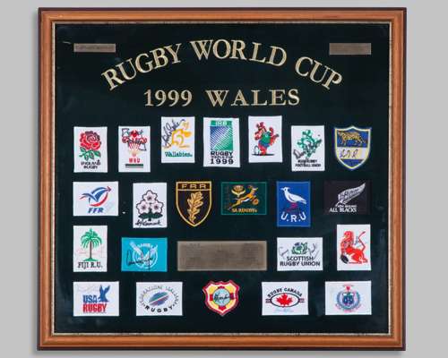 Rugby World Cup 1999 limited edition autographed nations embroidered cloth badges display
