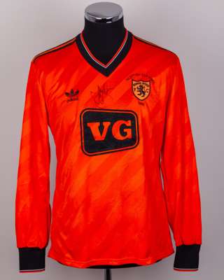 Iain Ferguson tangerine and black No.7 Dundee United Scottish Cup Final shirt, 1987