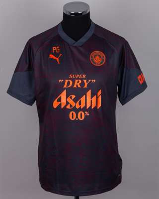 Pep Guardiola black and red Manchester City training short-sleeved shirt, 2023-24