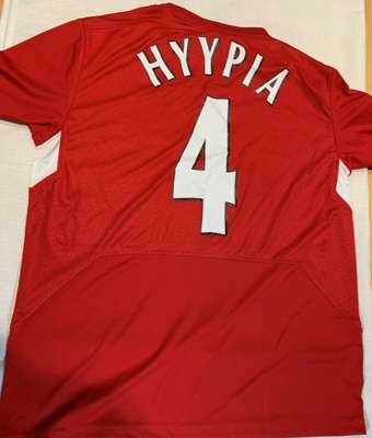 Sam Hyypia signed red Liverpool replica 2005 Istanbul Champions League no.4 jersey,
 short-sleeved, with club crest and sponsor logo, reverse lettered