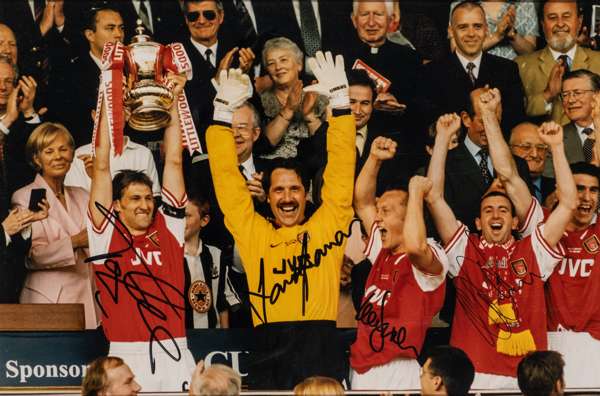 ARSENAL 1998 FA CUP WINNERS SIGNED PHOTOGRAPH OF ADAMS, SEAMAN, DIXON AND WINTERBURN. 

COLOUR 12”x8” DISPLAY PHOTOGRAPH DEPICTING ARSENAL CAPTAIN TON