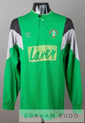 Graham Benstead green Sheffield United no.1 goalkeeper's jersey, circa 1988-89,
 by Umbro, long-sleeved with padded elbows, embroidered club crest and