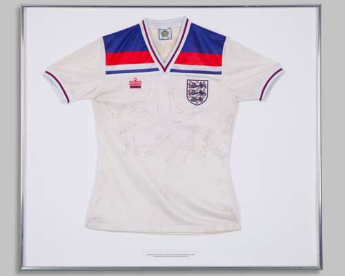 White No.15 England autographed short-sleeved shirt, 1980-83