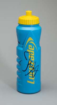 Manchester City's Joe Hart signed water bottle