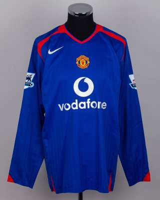 Cristiano Ronaldo blue No.7 Manchester United long-sleeved shirt, 2005-06