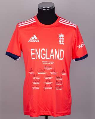 Red England v. Pakistan NatWest IT20 2016 autographed short-sleeved cricket shirt