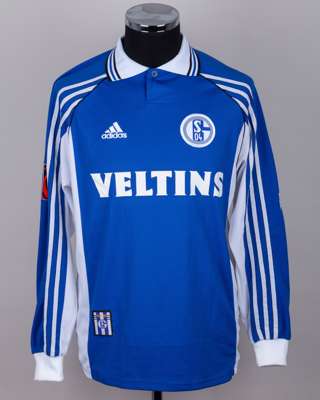 Olaf Thon blue and white No.10 Schalke v. Energie Cottbus long-sleeved shirt, 1999