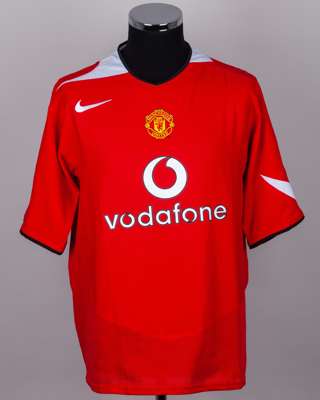 Ruud Van Nistelrooy red No.10 Manchester United v. Sunderland short-sleeved shirt, 2006