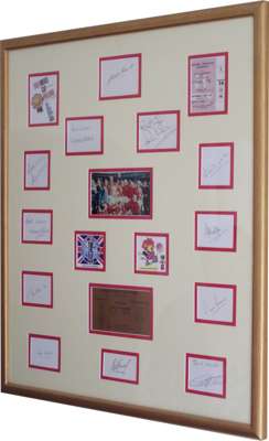 England 1966 World Cup winning players and manager signed & framed display,
 measuring 74 by 66cm, features 12 cards signed by players Gordon Banks, R