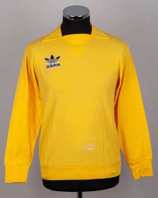 Pat Jennings yellow No.1 Northern Ireland goalkeepers shirt