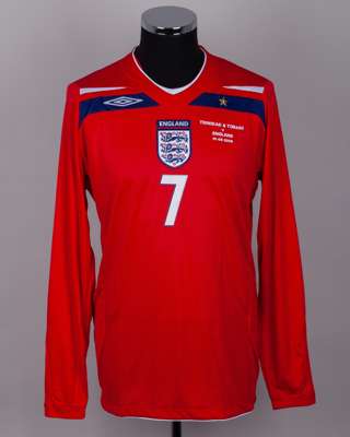 David Beckham red No.7 England v. Trinidad & Tobago match issued long-sleeved shirt, 2008