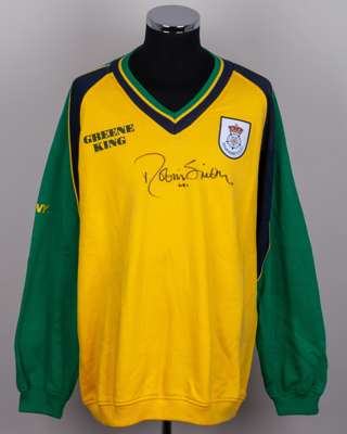 Robin Smith yellow Hampshire AXA Life League autographed long-sleeved jumper, 1997