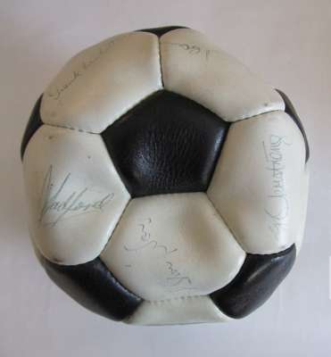 FOOTBALL - ARSENAL 1970-71 DOUBLE WINNERS CONTEMPORAY AUTOGRAPHED FOOTBALL INDIVIDUALLY SIGNED TO EACH PANEL BY THE ARSENAL DOUBLE WINNING SQUAD. 
 SI