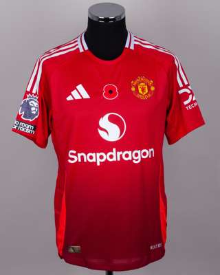 Leny Yoro red No.15 Manchester United v. Leicester City short-sleeved shirt. 2024