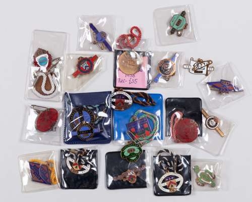 Good collection of 22 pre-war Members' badges for Cheltenham Racecourse