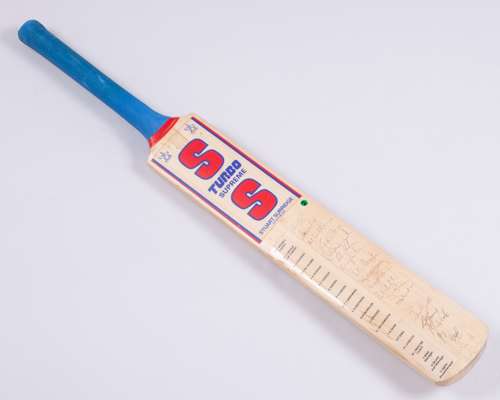 South Africa v. England tour 1994 autographed Stuart Sturridge Turbo Supreme cricket bat