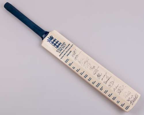England v. Australia Carlton Mid ODI Series 2014 autographed cricket bat