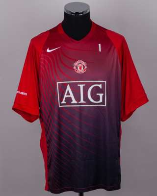 Edwin Van Der Sar red No.1 Manchester United training short-sleeved shirt, 2006-07