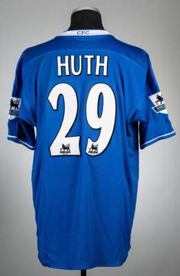 Robert Huth blue Chelsea no.29 home jersey, season 2004-05,
 Umbro, short-sleeved with BARCLAYS PREMIERSHIP sleeve badges, club crest and sponsor logo