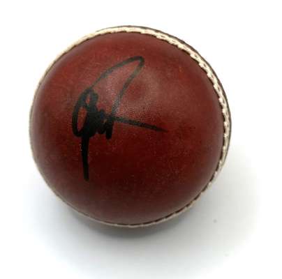 Australia: Shane Warne signed cricket ball,
 autograph from the “King of Spin” who sadly passed away during 2022. Red leather 156g official cricket ba