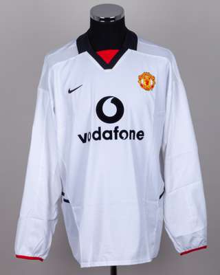 David Beckham white No.7 Manchester United long-sleeved shirt, 2002-03
