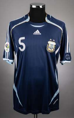 Esteban Cambiasso blue No.5 Argentina v. Serbia & Montenegro 2006 World Cup short-sleeve jersey, 
 Adidas, L, with crew-neck collar and embroidered ba
