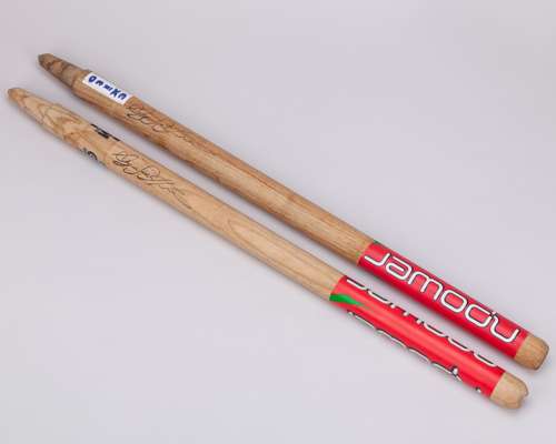 Two Ryan Sidebottom autographed Test cricket stumps