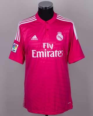 Karim Benzema pink No.9 Real Madrid autographed short-sleeved shirt, 2014-15