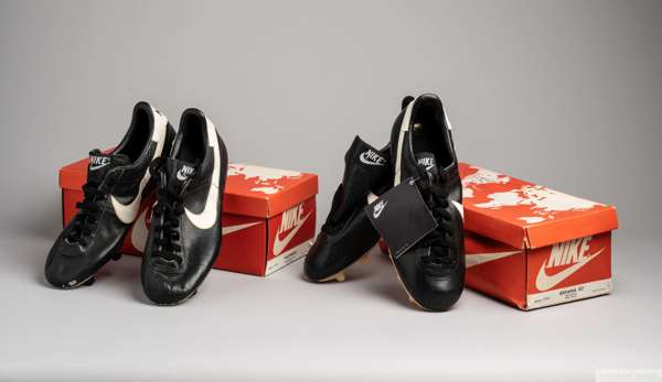 Pair of vintage Nike Valencia Interchangeable football boots, 
 size 6 1/2, black and white, model 17720 and a pair of vintage Nike Espana 82 Multistu