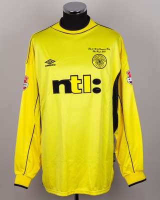 Jonathan Gould yellow and black No.1 Celtic v. Aberdeen Scottish League Cup Final shirt, 2000