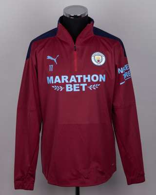 Kevin De Bruyne maroon and blue Manchester City training top, 2000-21