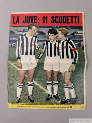 Juventus 1959-60 variously signed Juventus magazine 'La Juve II Scudetti', 
 32-pages, issued in celebration of the occasion of the 11th title win, au