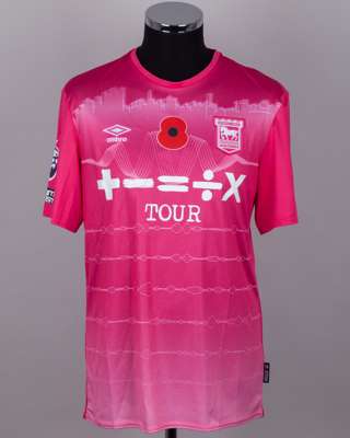Dara O'Shea pink No.26 Ipswich Town v. Tottenham Hotspur short-sleeved shirt, 2024