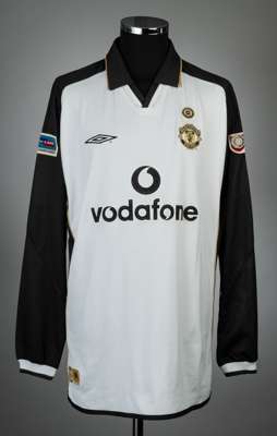 Nicky Butt signed white & black Manchester United F.A. Charity Shield no.8 jersey, season 2001-02,
 match issue, Umbro, long-sleeved with THE FA CHARI