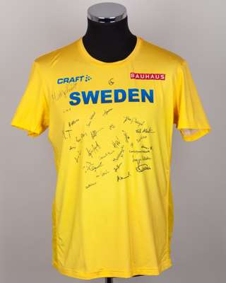 Yellow Sweden athletics autographed short-sleeved shirt, 2019