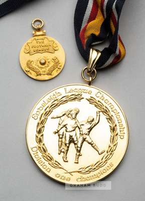 Football League Division One Championship medal awarded to Middlesbrough's Clayton Blackmore in season 1994-95,
 obverse with THE FOOTBALL LEAGUE CHAM