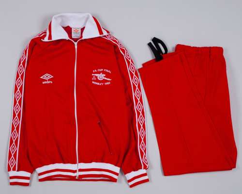 Pat Jennings a red and white Arsenal F.A.Cup Final tracksuit top and bottoms, 1980