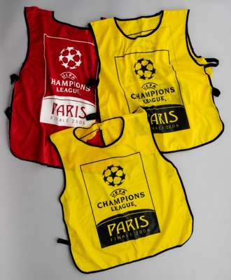 2006 UEFA Champions League Final official warm-up tabard from Arsenal v Barcelona at the Stade de France, Paris, 17th May, 
 comprising one yellow ful