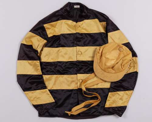 Lester Piggott-signed set of Sir Derrick Bailey 1950s racing colours