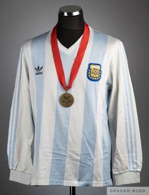 Diego Simone blue and white No.10 Argentina 1991 Copa America match worn long-sleeved shirt and Winners medal
 Adidas, T4, with v-neck collar and embr