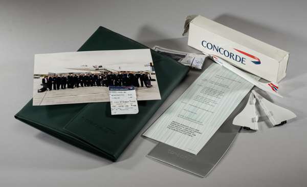 Concorde Presentation folder from the Manchester United's flight en route to the 1999 UEFA Champions League final in Barcelona, 
 including team, mana