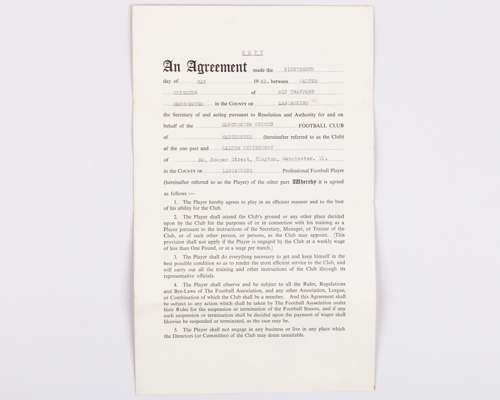 Manchester United Player's Contract for Walter Whitehurst in season 1953-54