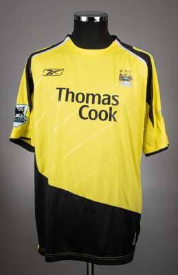Sun Jihai yellow, black and white No.17 Manchester City short-sleeved jersey, 2006-07, 
 Reebok, L, 3rd kit, with crew-neck collar and printed badge, 