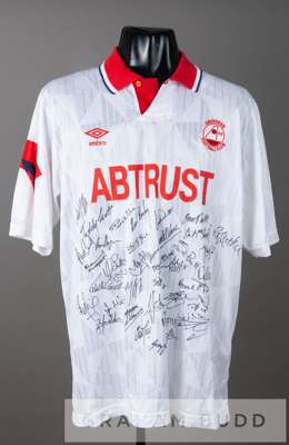 Squad signed white and red Aberdeen no. 5 away jersey, circa 1991 and a Ryan Esson no.23 goalkeeper's jersey, season 1999-2000,
 by Umbro, short-sleev